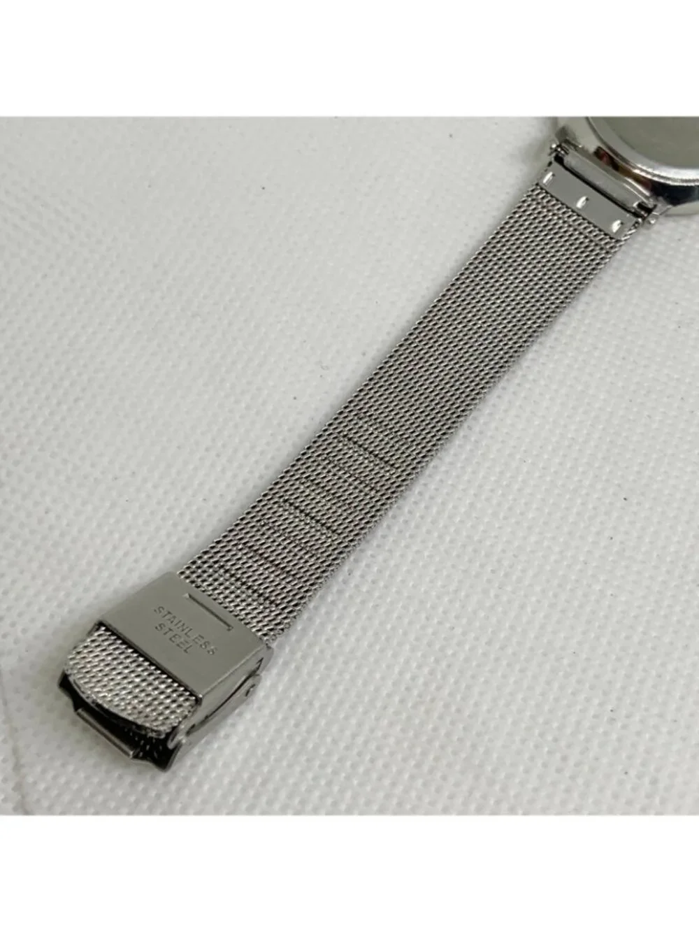Skagen women’s watch date all stainless steel 28mm quartz mesh band running